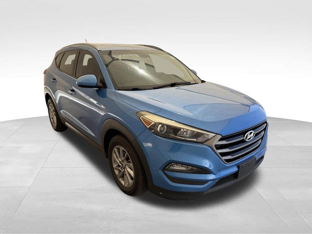 Used 2016 Caribbean Blue Hyundai SE image 7