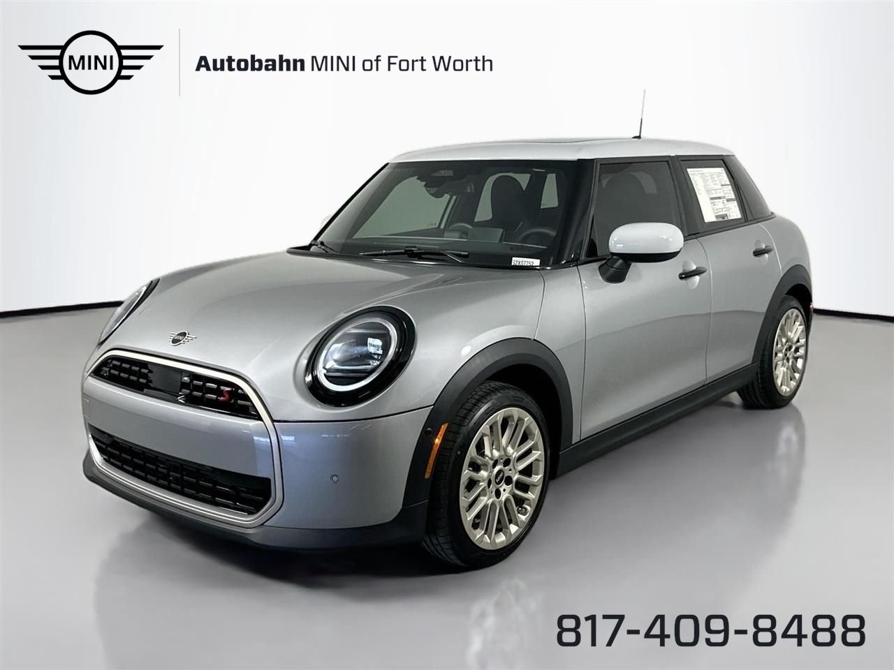 2025 MINI Hardtop Cooper S Signature's photo