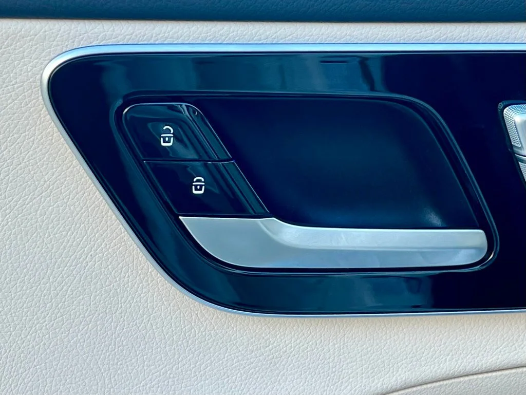 2024 Mercedes-Benz C-Class Sedan C 300 - Photo 27