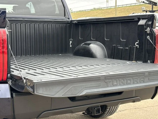 Used 2023  Toyota SR5 image 9