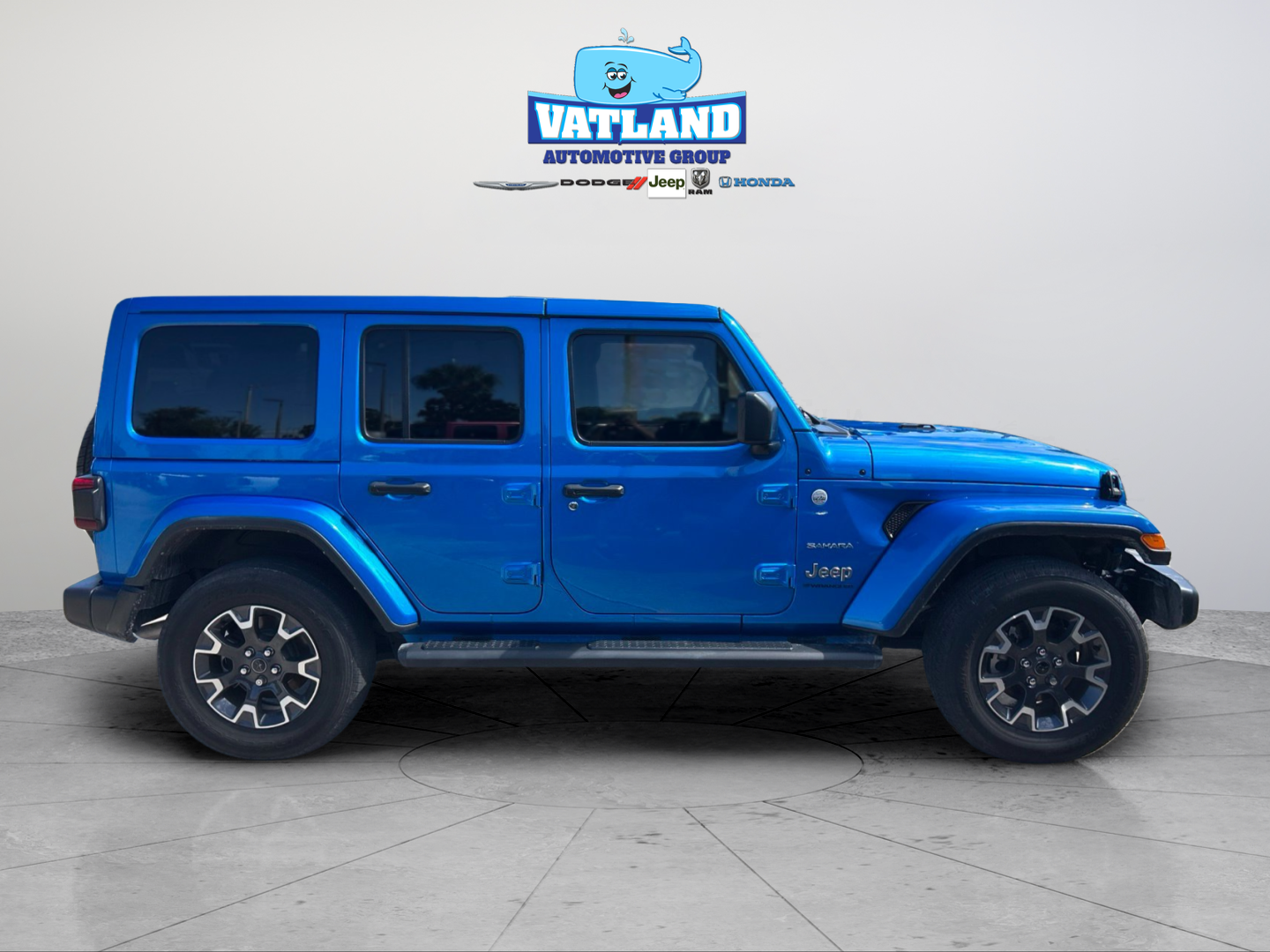 Used 2024 Blue Jeep Sahara image 6