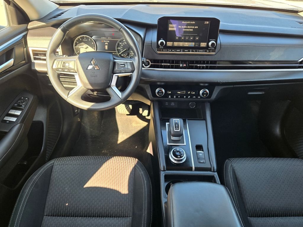 2024 Mitsubishi Outlander ES - Photo 23
