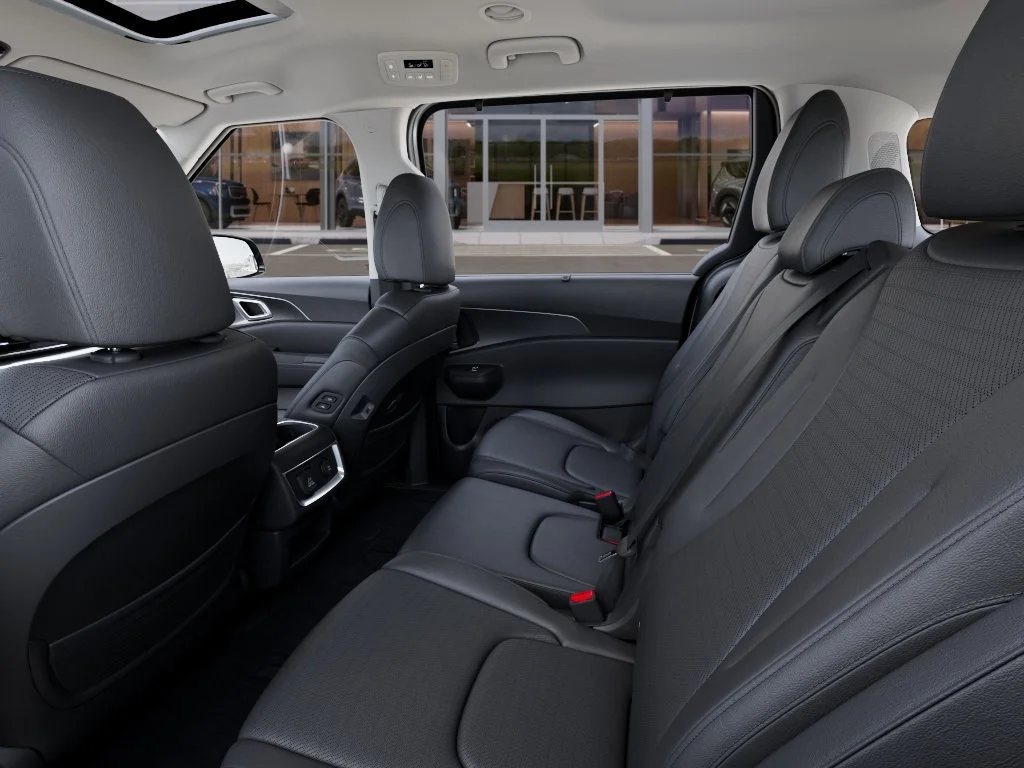 New 2026 Ceramic Silver Kia SX Prestige image 18