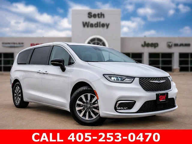 2024 Chrysler Pacifica Hybrid Select