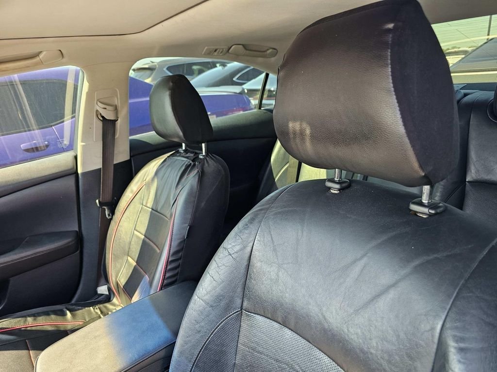 Used 2012 Black Lexus 350 image 19