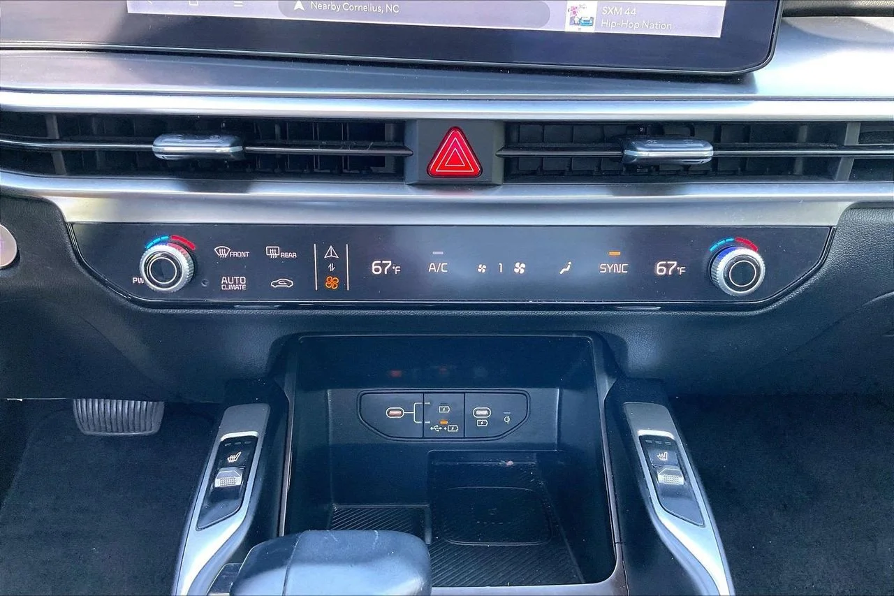 Certified Used 2024 Silver Kia S image 19