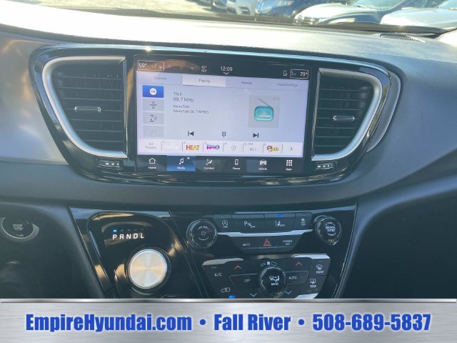 2025 Chrysler Pacifica Select - Photo 20