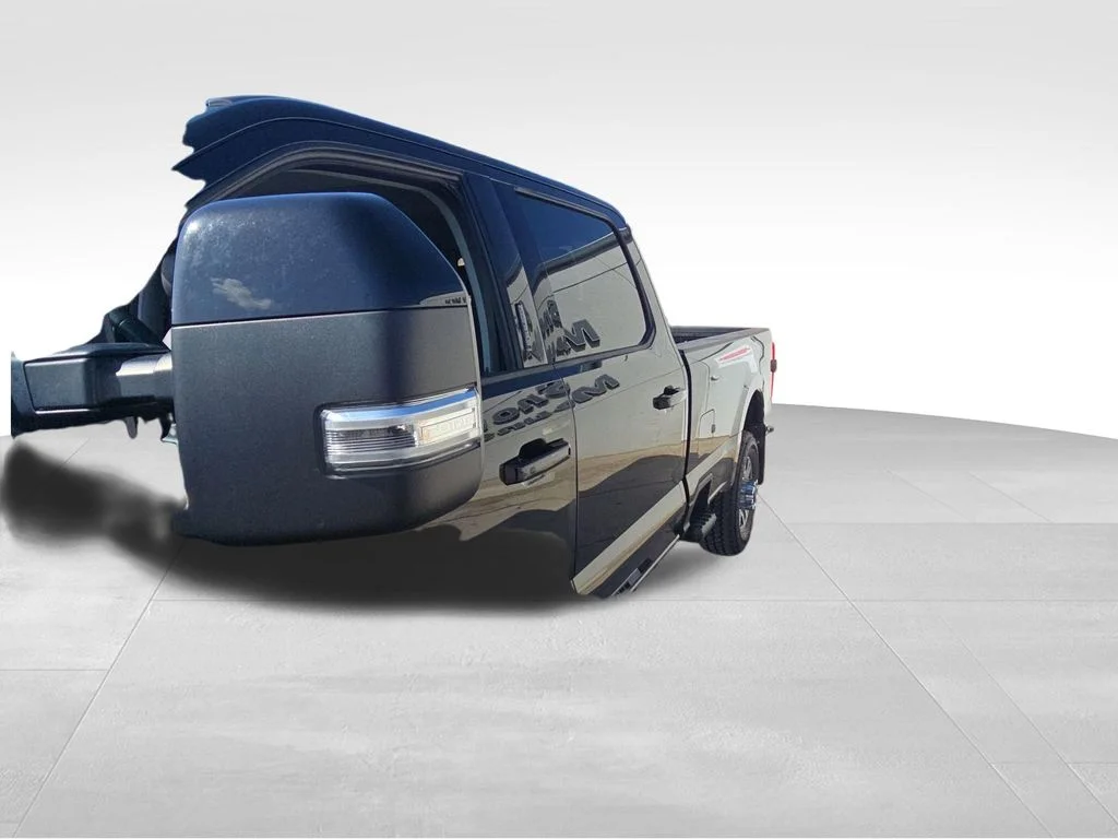 Used 2023 Agate Black Metallic Ford Lariat image 23