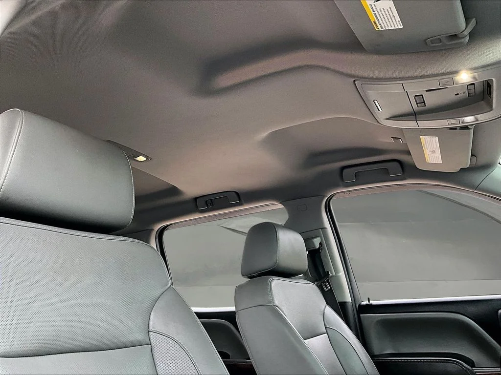 Used 2018 Gray GMC SLT image 30