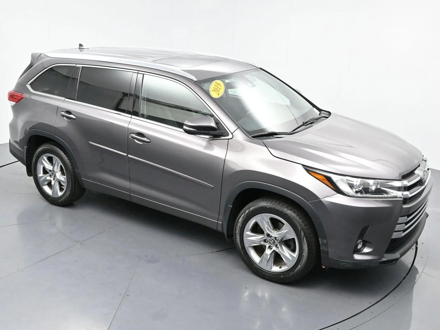 Used 2019 Predawn Gray Mica Toyota Limited image 47