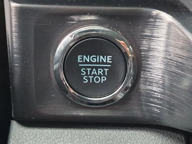 Used 2026 Red Ford Lariat image 28