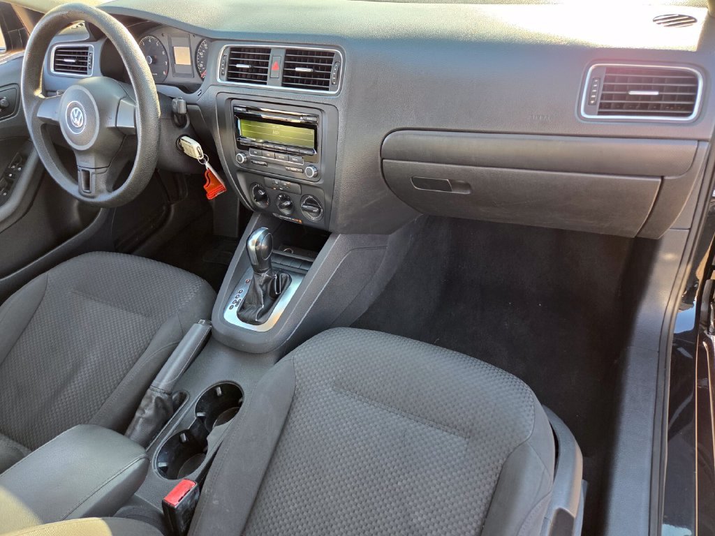 Used 2013 Black Volkswagen 2.0L S image 21