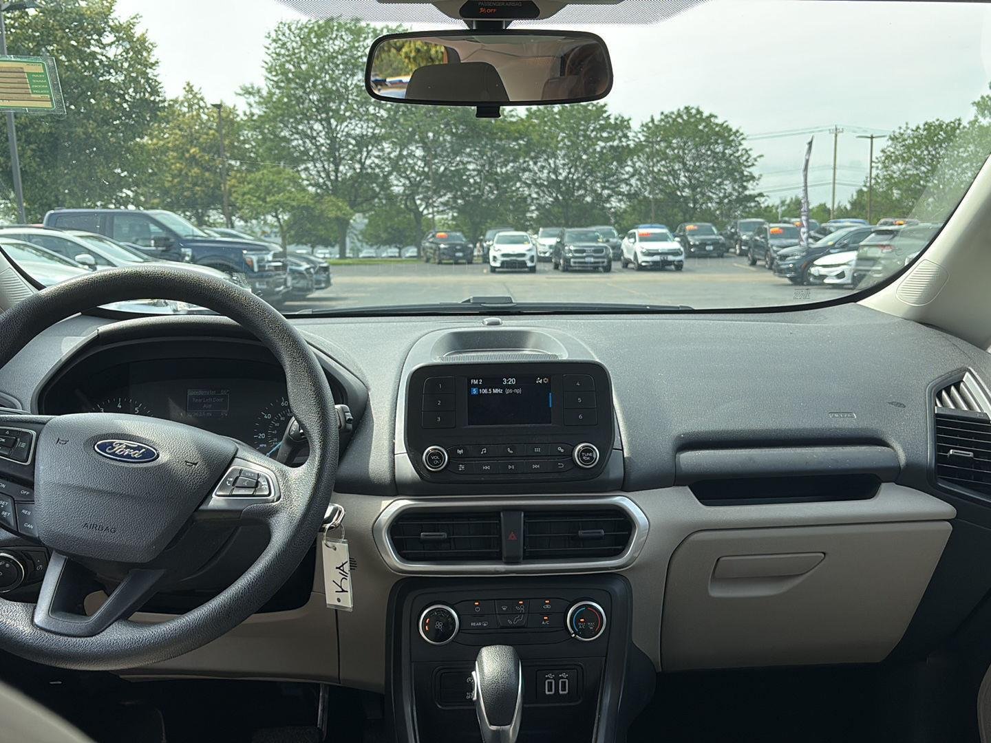 Used 2022 Luxe Yellow Ford S image 2