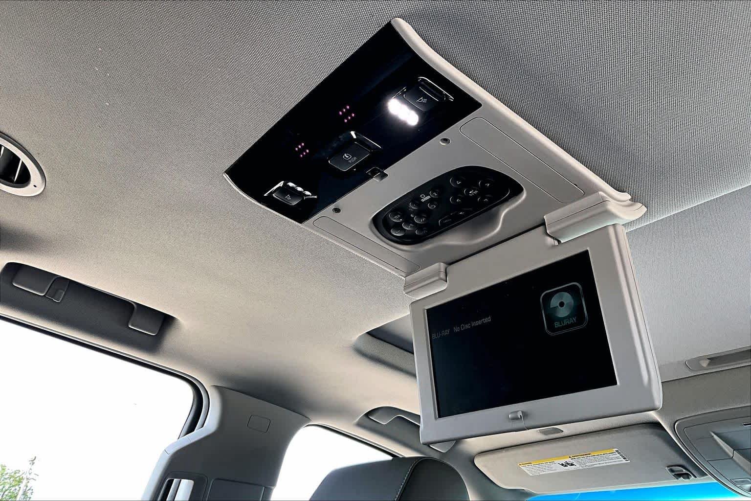 Used 2019 Silver Ice Metallic Chevrolet LT image 10