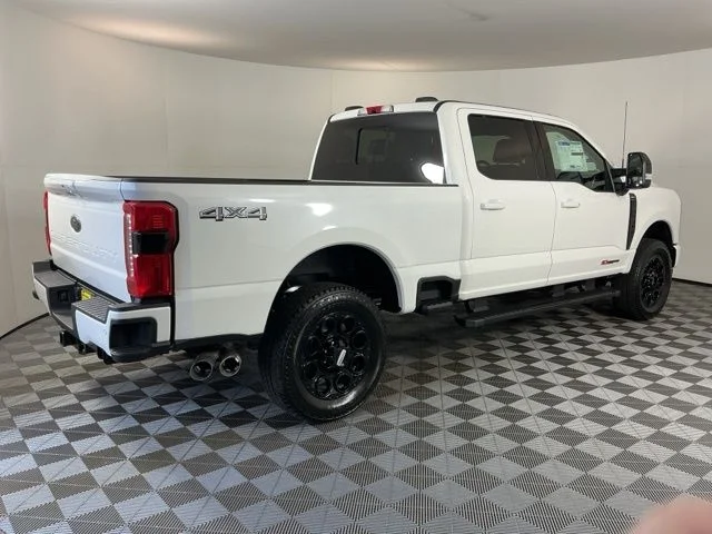 New 2026 star white Ford Lariat image 4