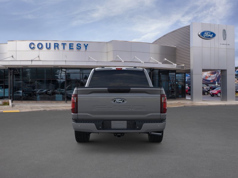 New 2026 Carbonized Gray Metallic Ford XLT image 5