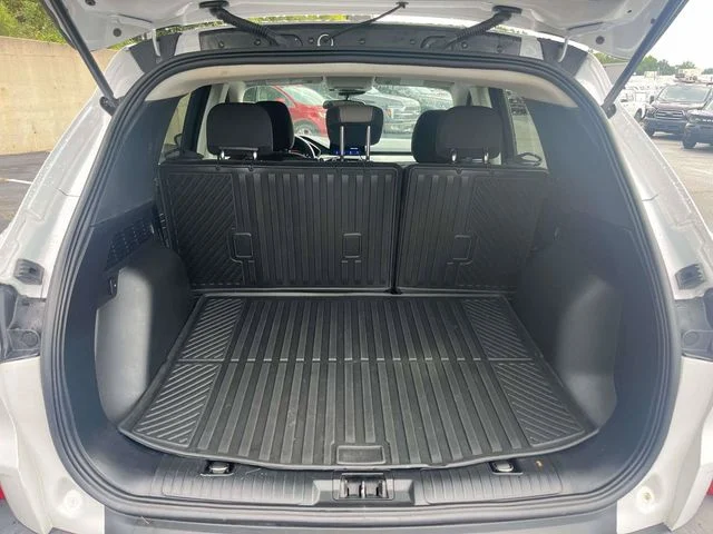 Used 2021 White Ford SE image 12