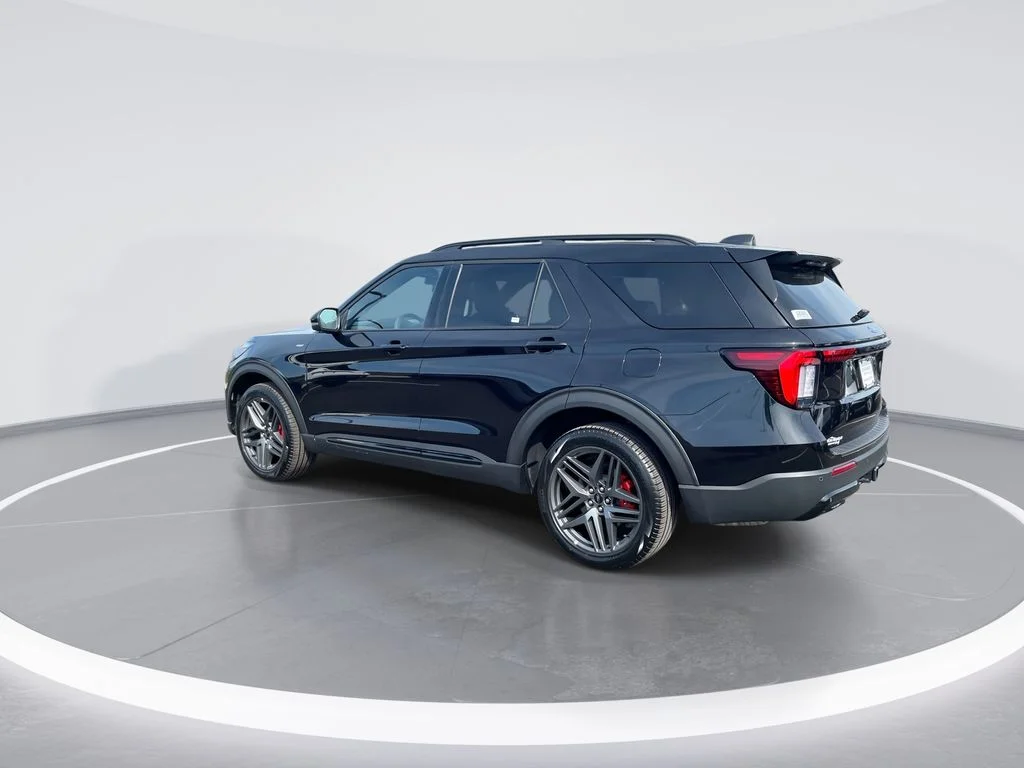 Used 2025 Black Ford ST-Line image 6