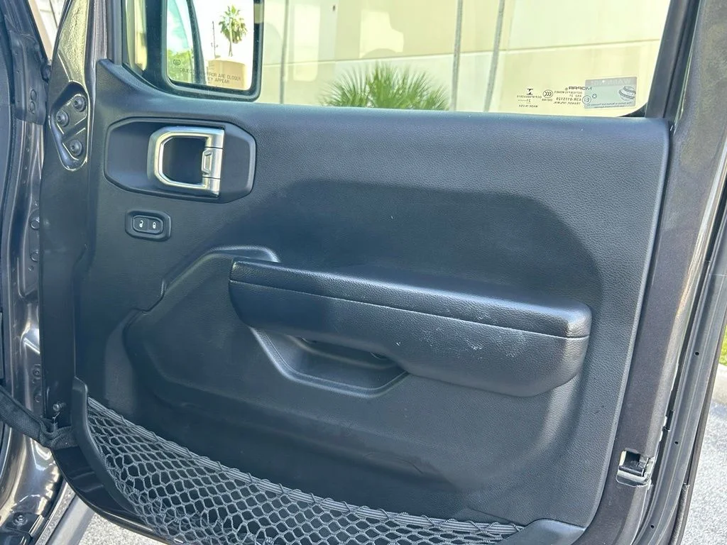 Used 2021 Gray Jeep Unlimited Sport image 27