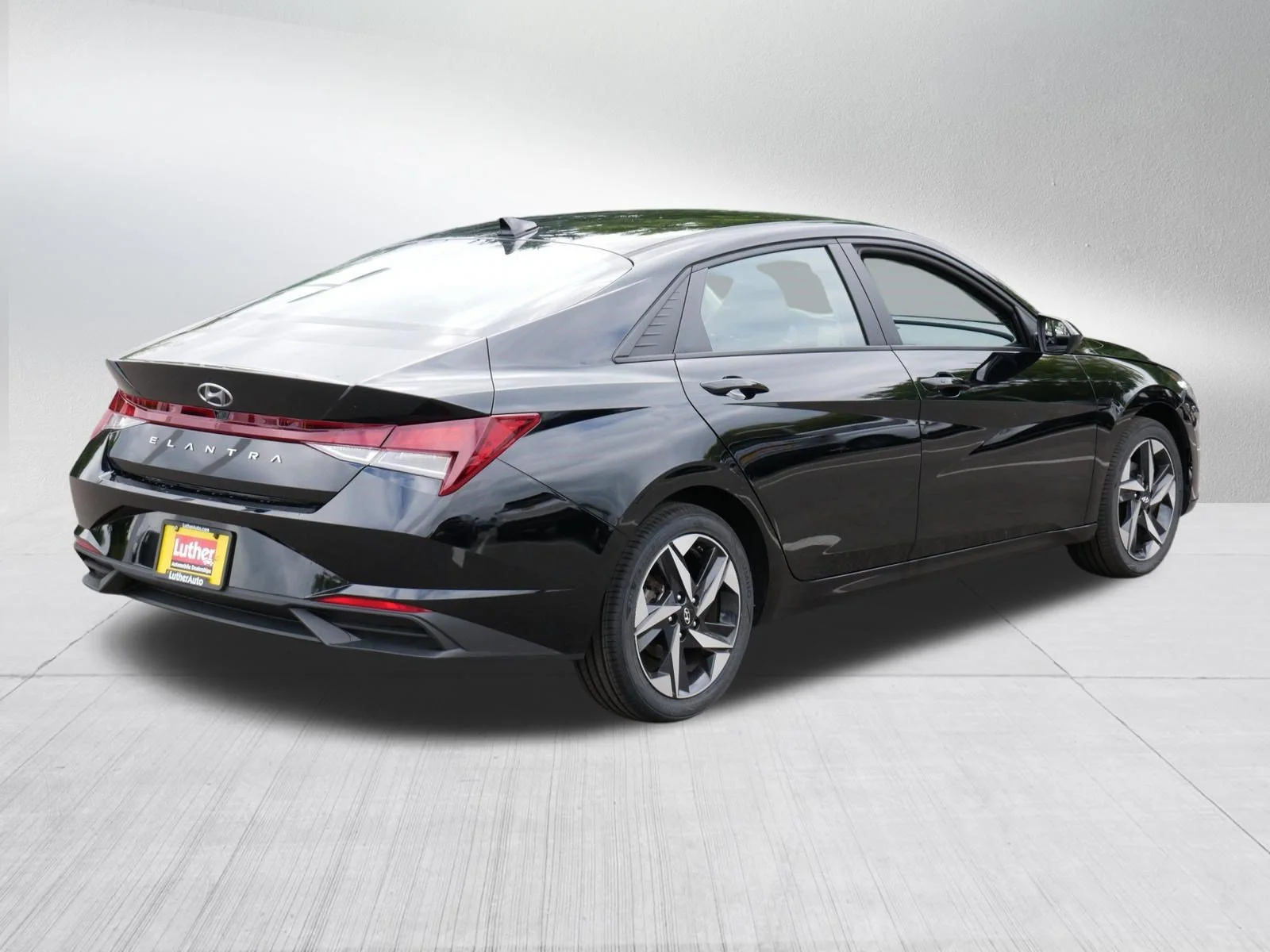 Used 2023 Onyx Black Hyundai SEL image 7