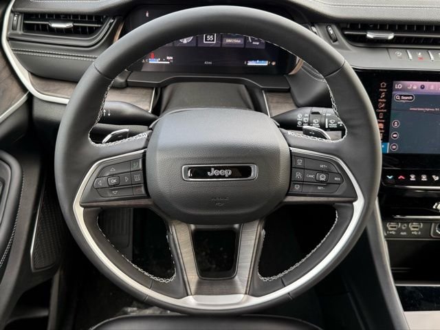 New 2026 Diamond Black Crystal Pearl-Coat Exterior Paint Jeep Limited image 18