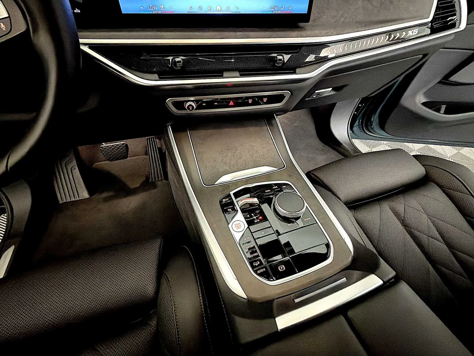 Used 2024 Blue Ridge Mountain Metallic BMW xDrive40i image 18
