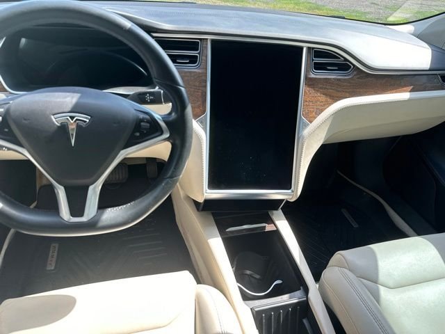 Used 2018 Silver Metallic Tesla 100D image 26