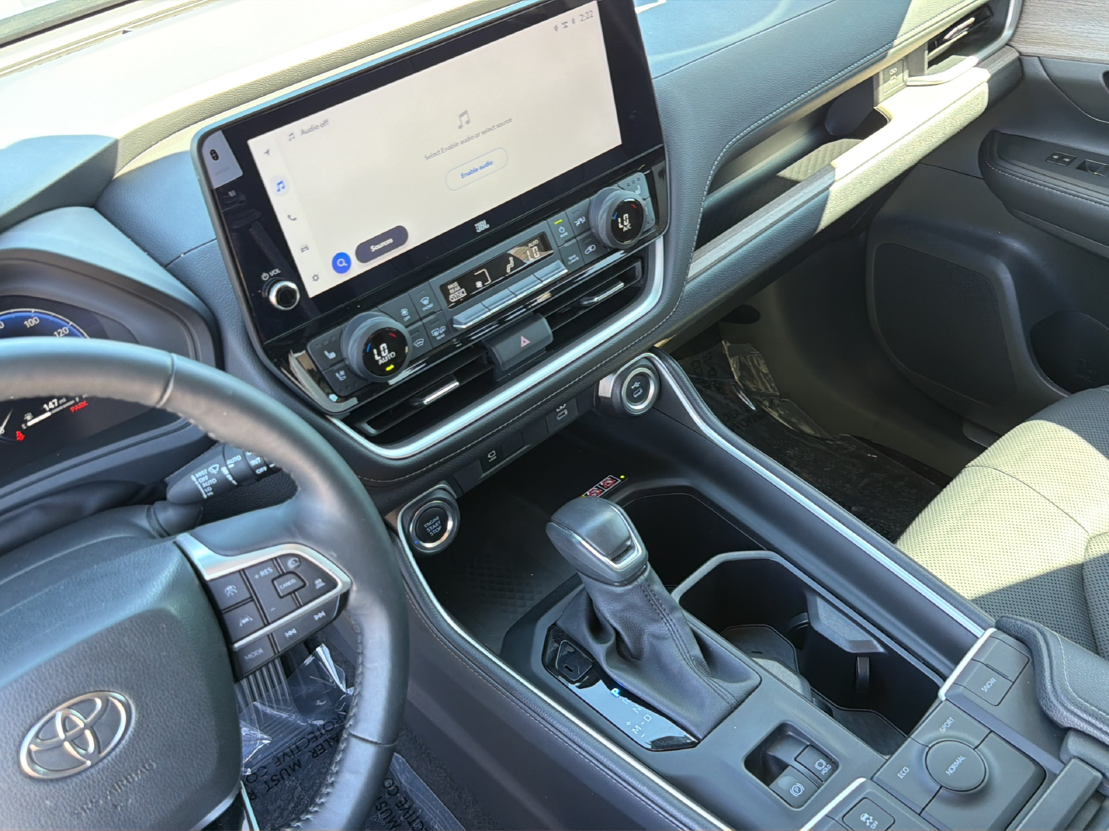 Used 2025 Cloud Toyota Limited image 21
