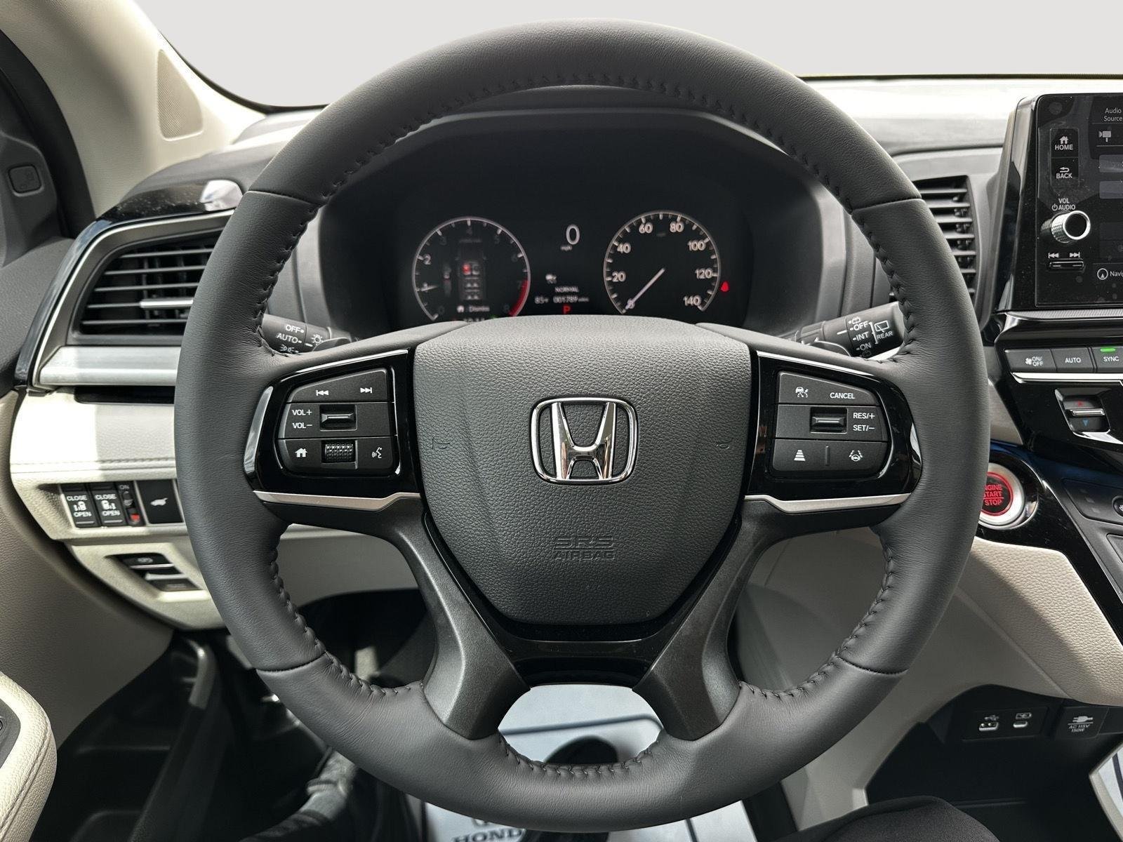 Used 2026 Smoke Blue Pearl Honda Touring image 10
