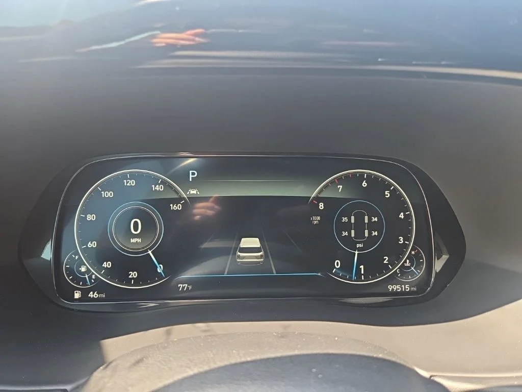 Used 2022 Hyper White Hyundai Limited image 18