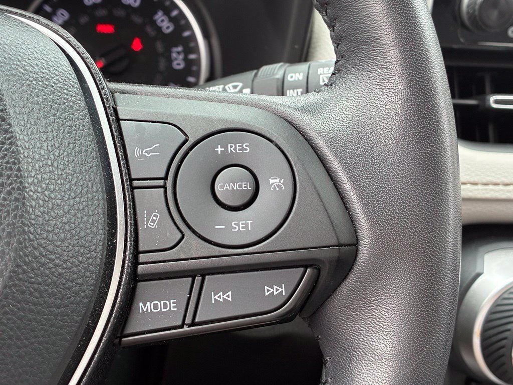 Used 2021 Gray Toyota XLE Premium image 27