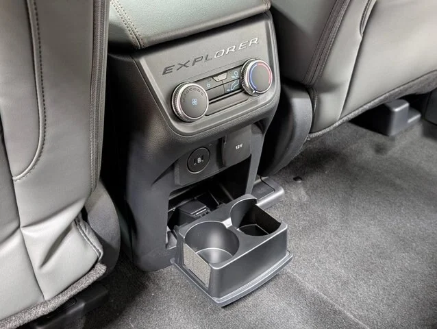 New 2026 Star White Metallic Tri-Coat Ford Active image 42