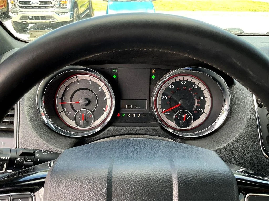 Used 2019 Red Dodge SXT image 15
