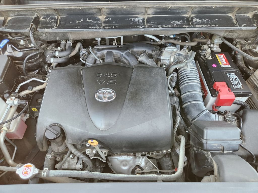 Used 2021 Opulent Amber Toyota XLE image 32