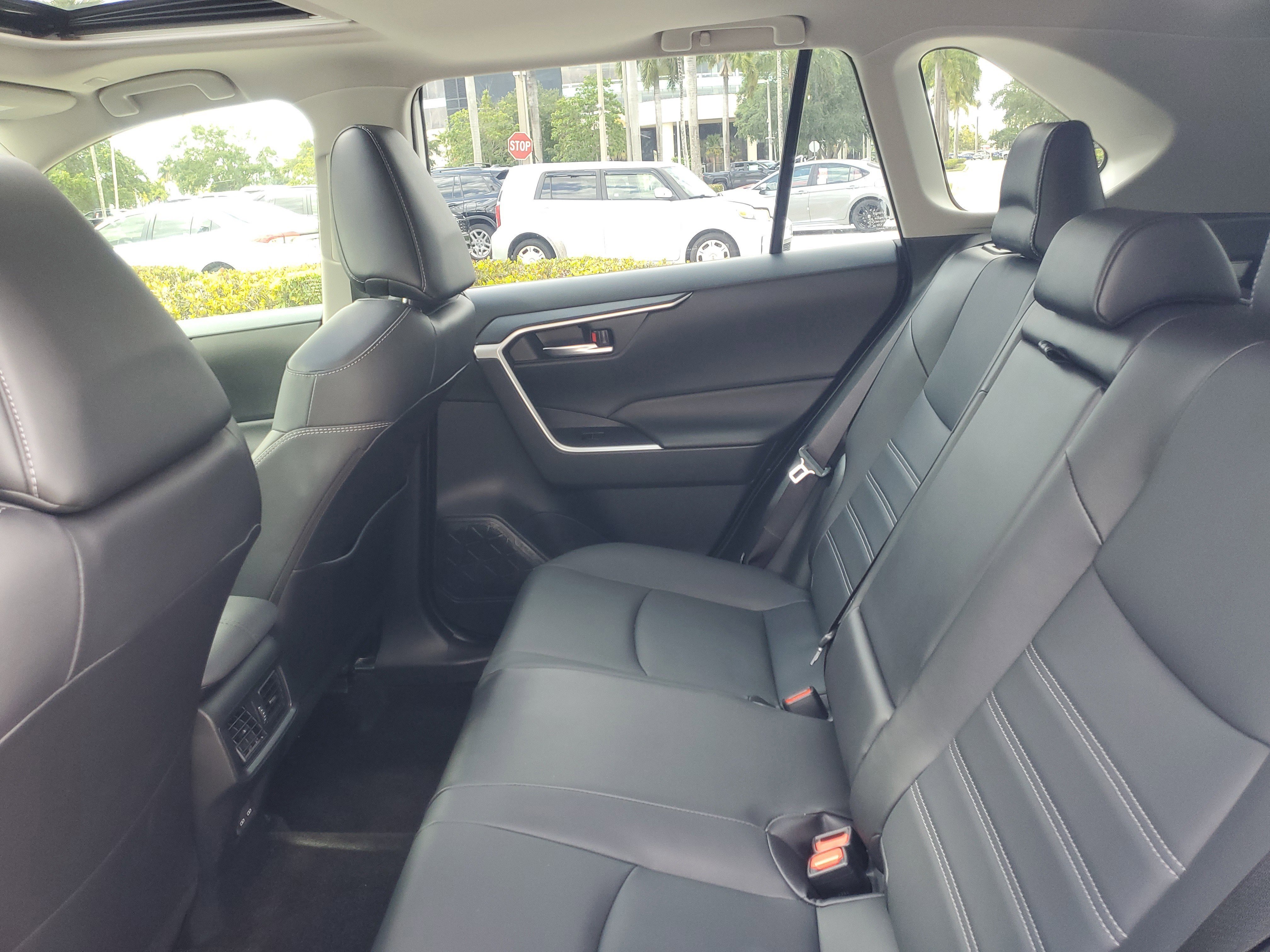 Certified Used 2024 Silver Sky Metallic Toyota Hybrid XLE Premium image 12