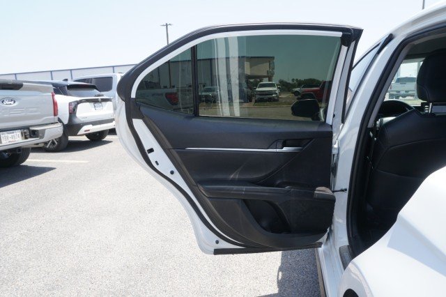 Used 2024  Toyota SE image 16