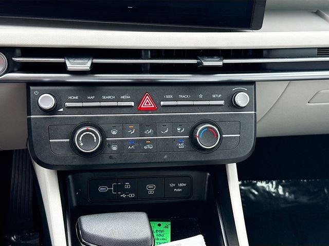 Used 2025 White Hyundai SE image 15