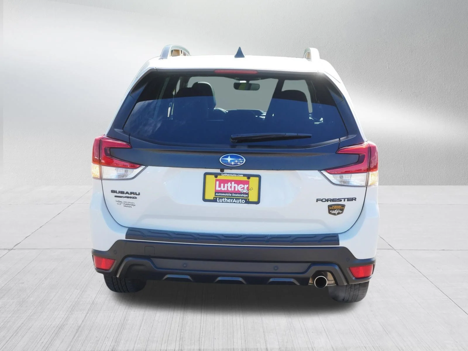 Used 2024 Crystal White Pearl Subaru Wilderness image 6