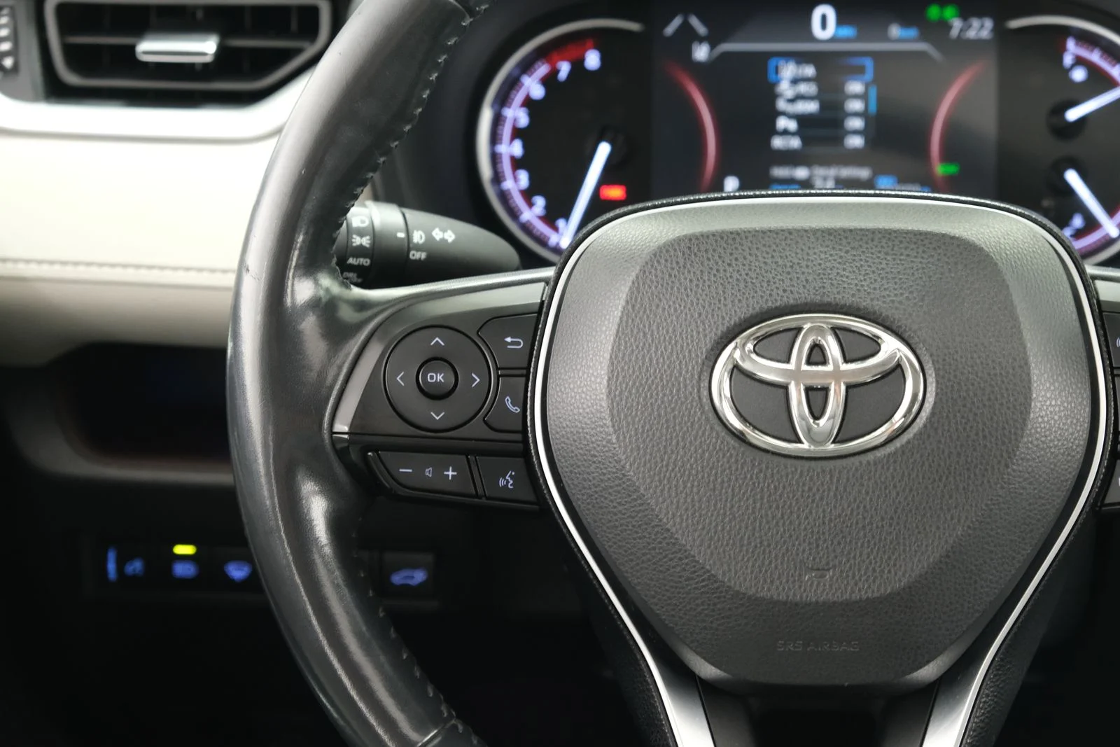 Used 2019 Silver Toyota Limited image 11