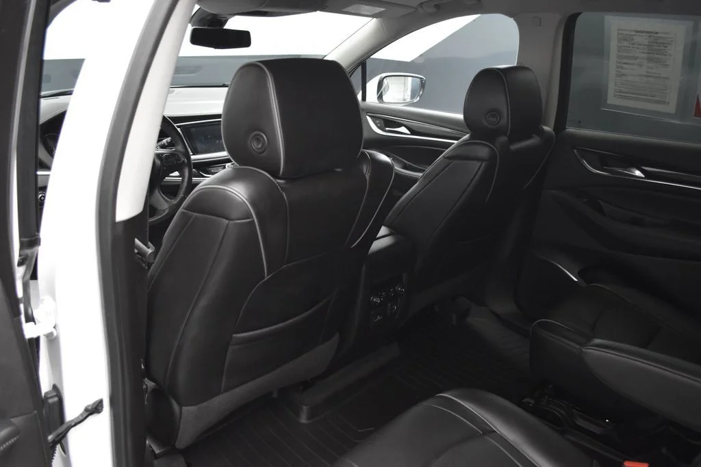 Used 2021 White Frost Buick Avenir image 20