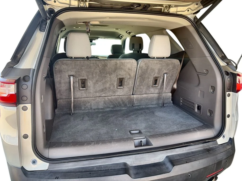 Used 2018 Silver Chevrolet LT image 27