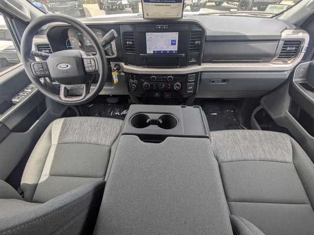 New 2026 Oxford White Ford F-250® XLT image 10