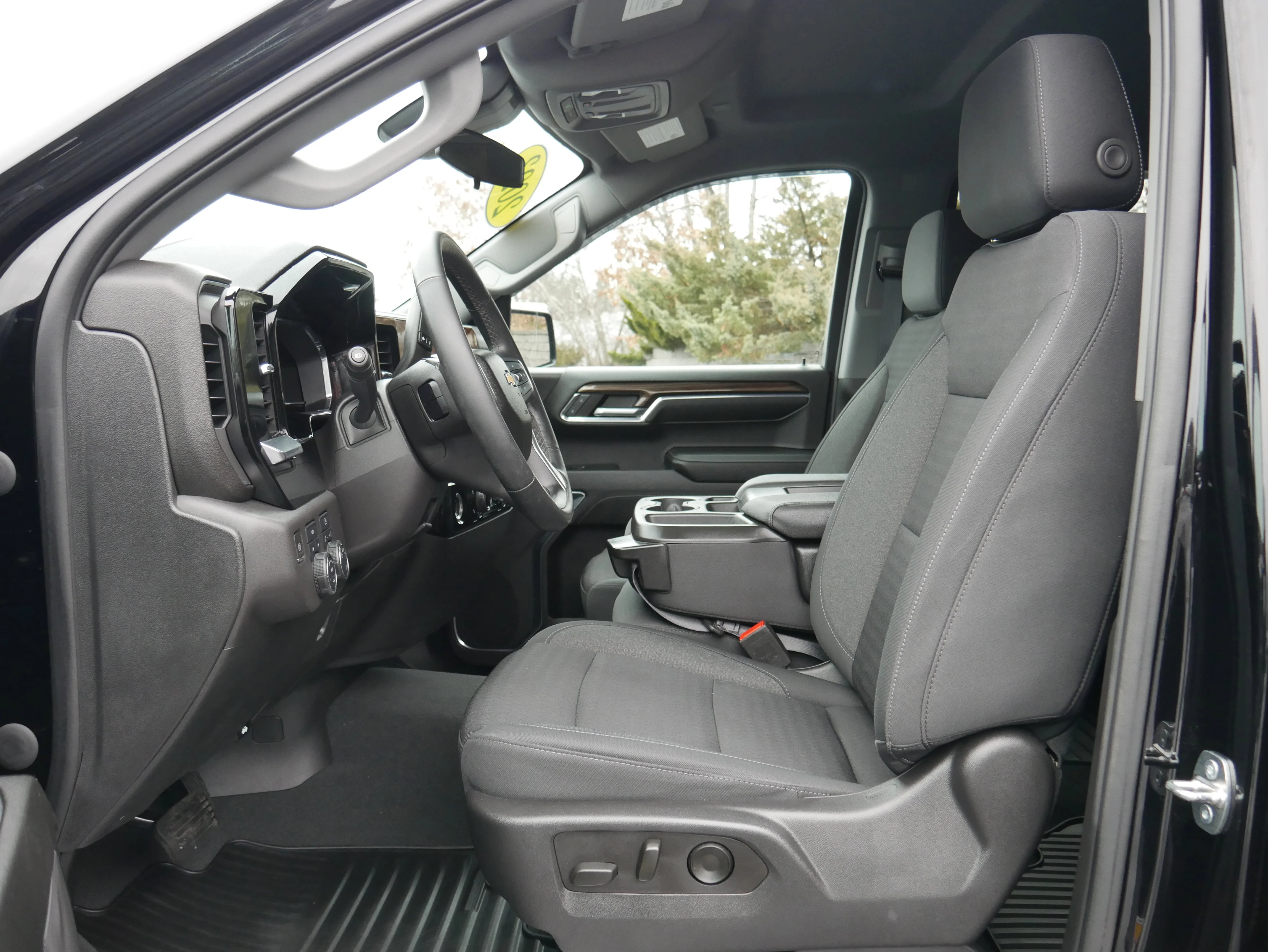2023 Chevrolet Silverado 1500 LT - Photo 15