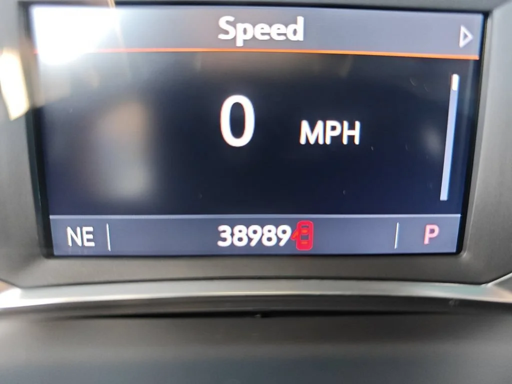 Used 2023 STERLING GRAY METALLIC Chevrolet LT Cloth image 20