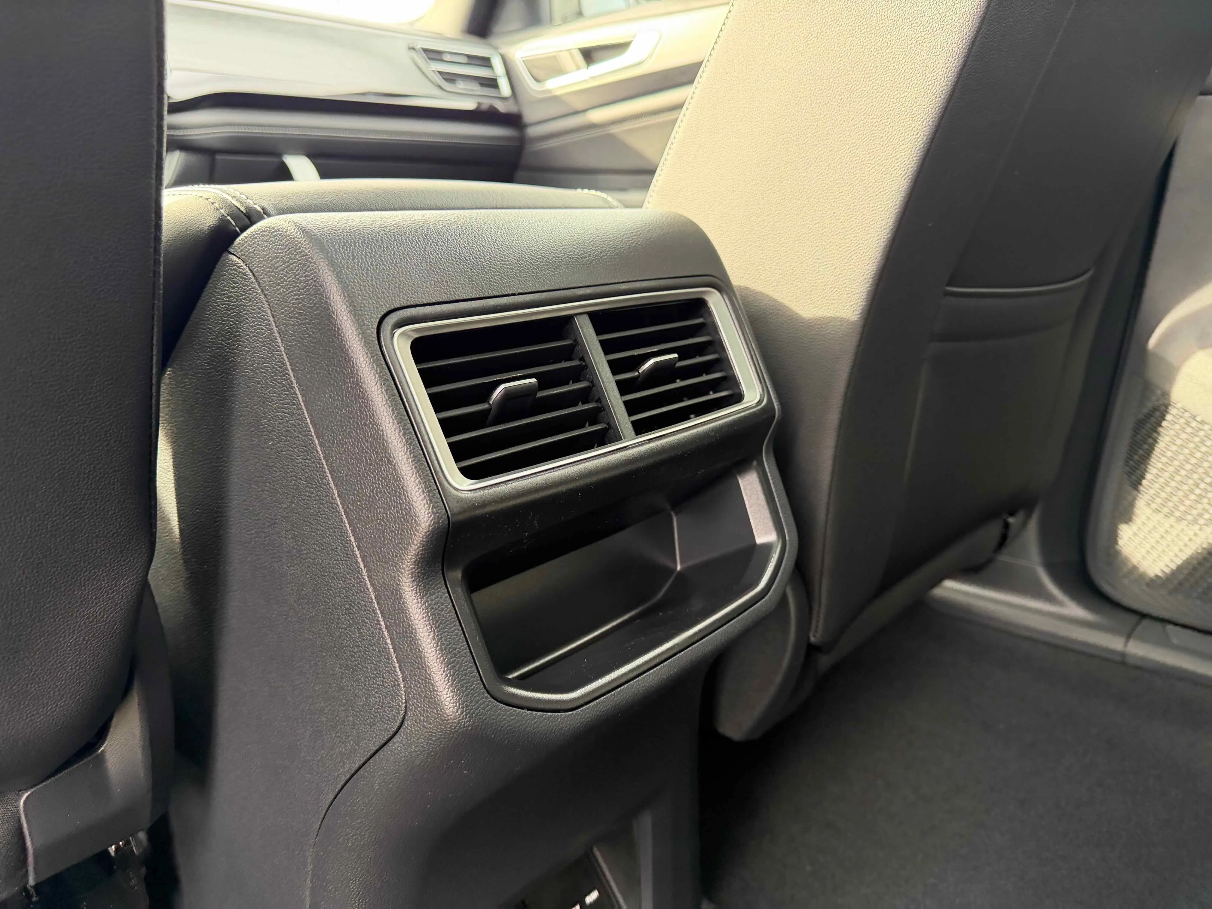 New 2026 Gray Volkswagen 2.0T SE w/Technology image 31