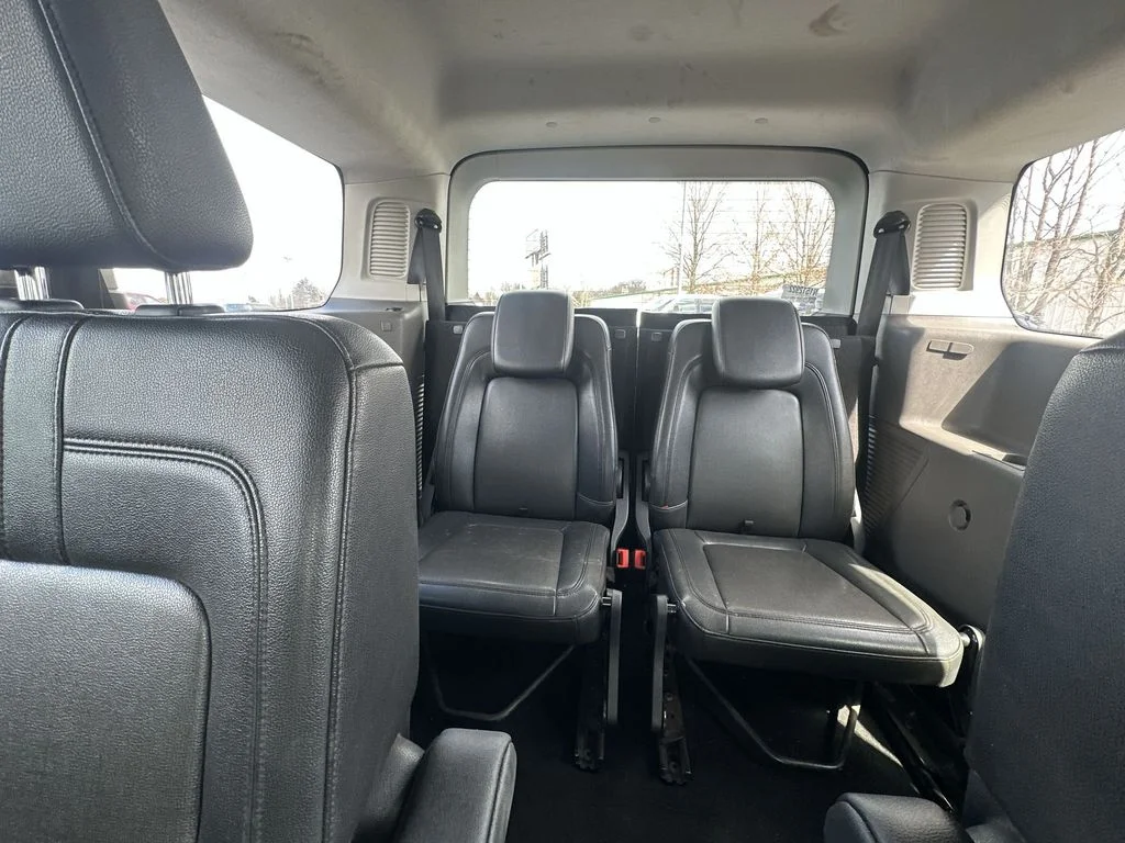 Used 2022 Black Ford XL image 28