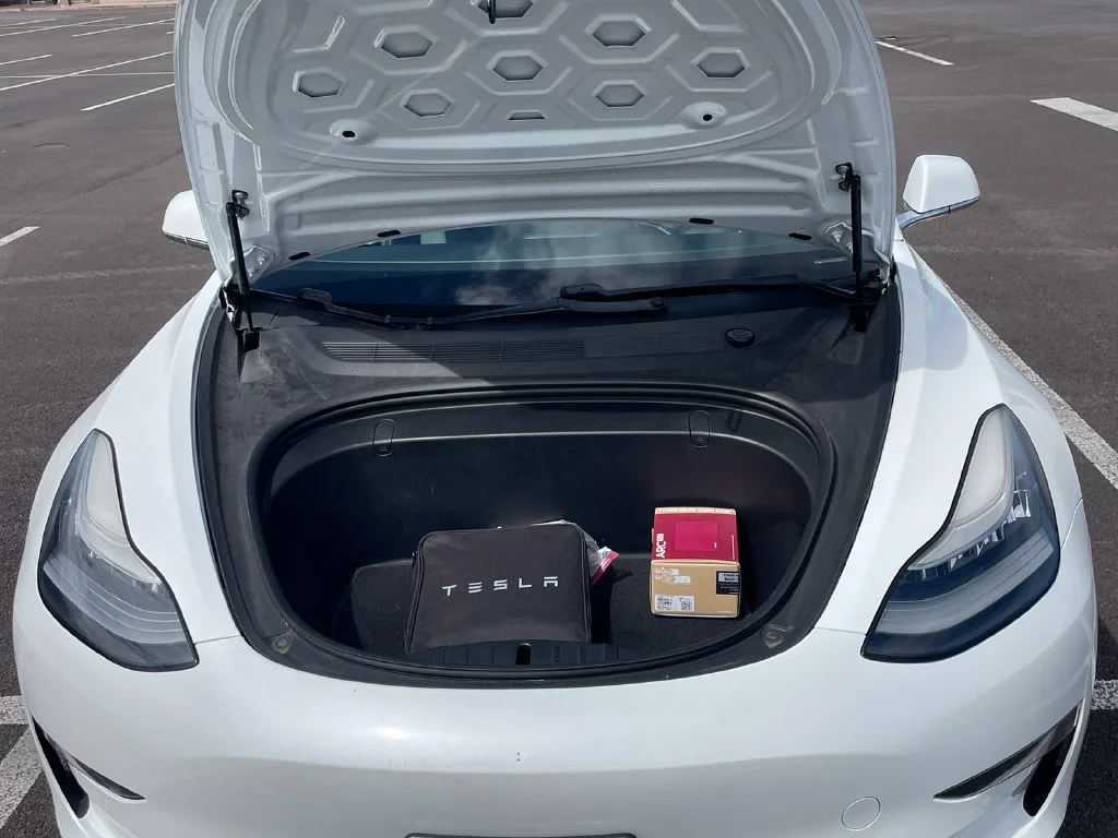 Used 2018 White Tesla Long Range image 10