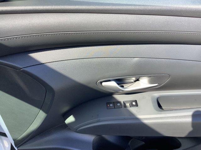 New 2026 White Hyundai SEL image 19