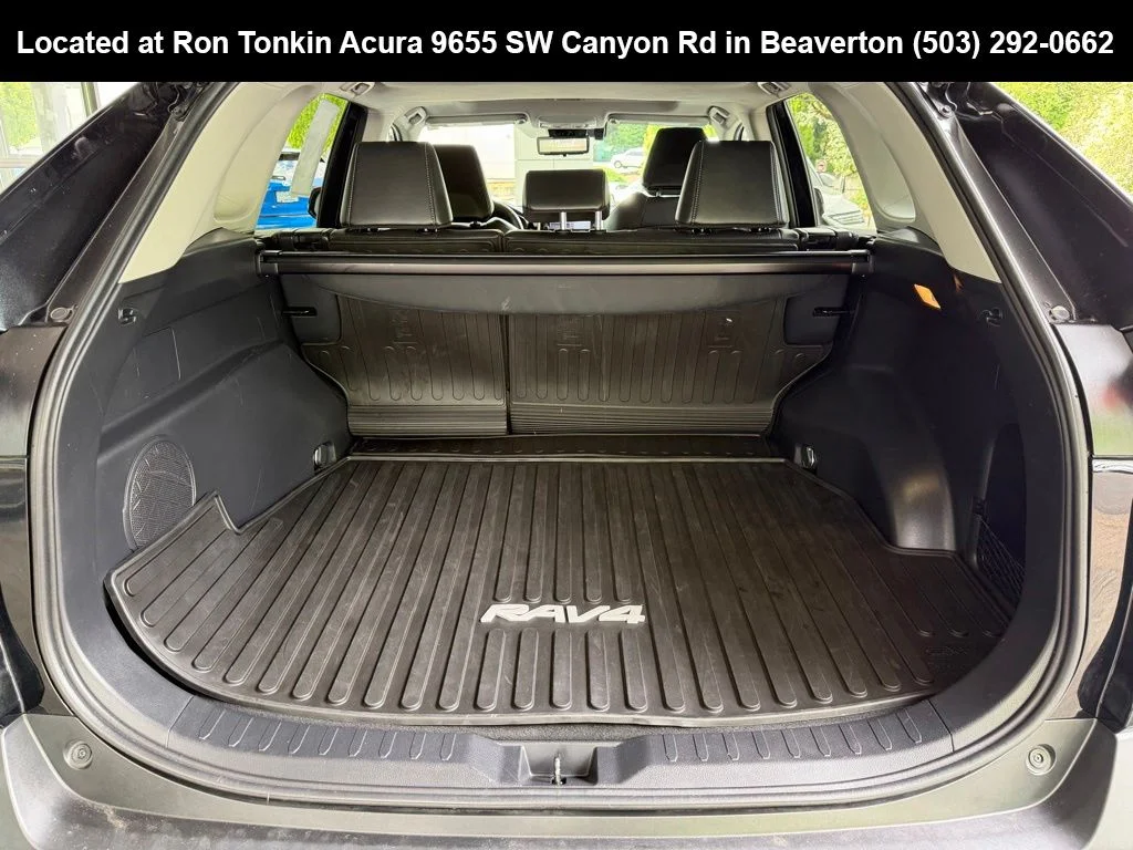 Used 2019 Midnight Black Metallic Toyota Limited image 11