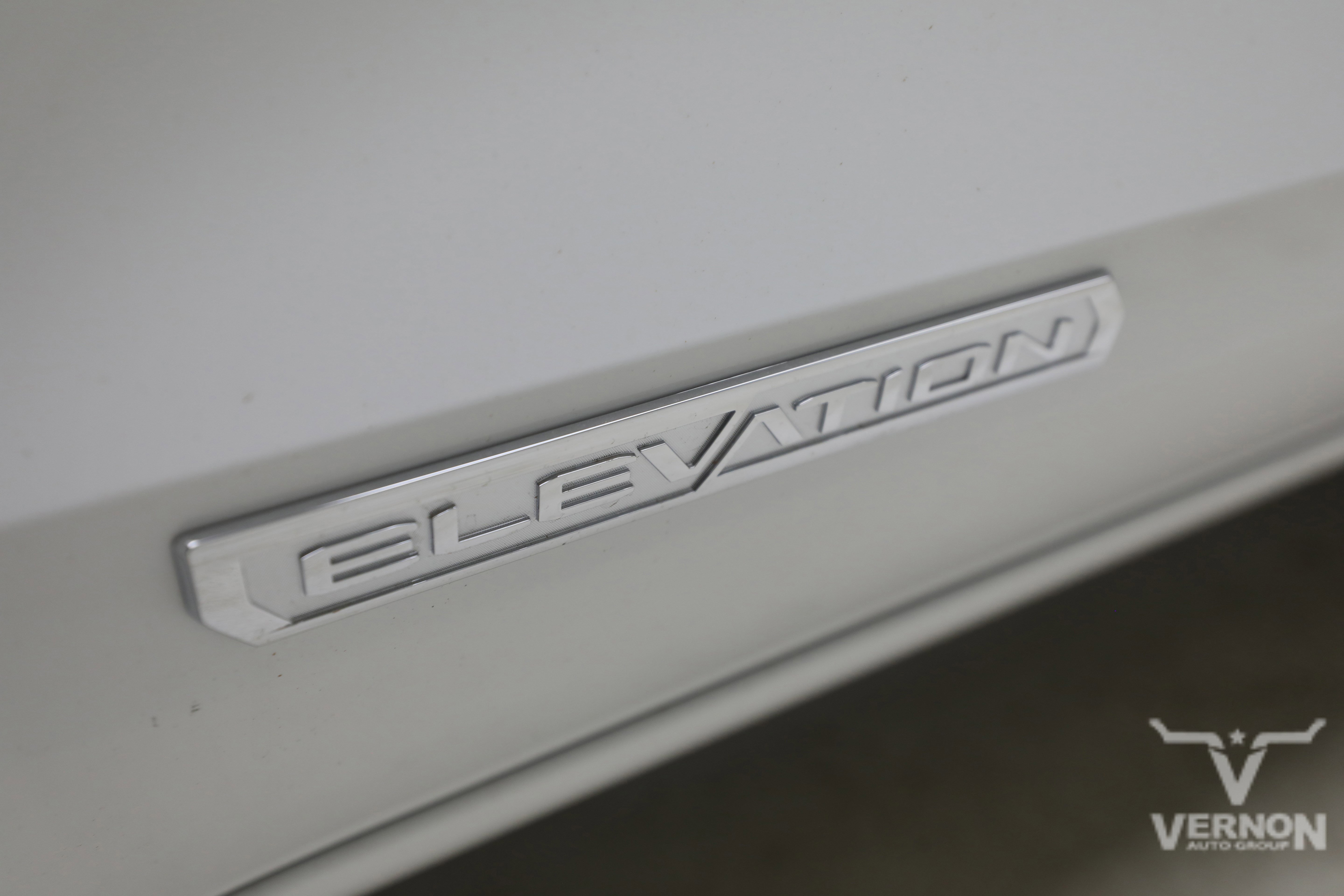 New 2026 Summit White GMC N image 32